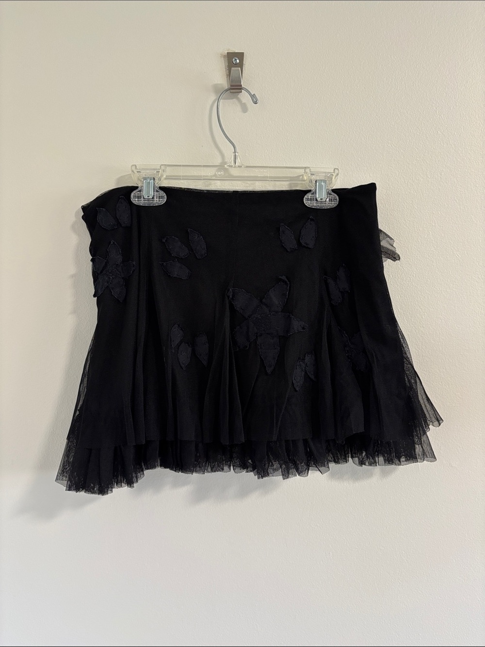 Arden B. Black Floral Appliqué Mini Skirt Size XS